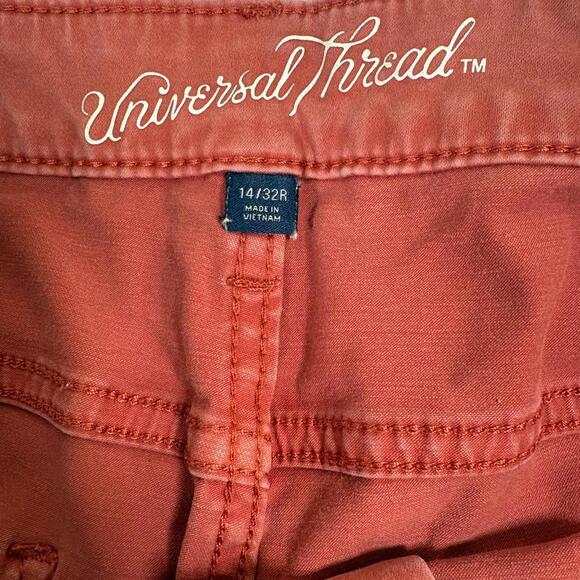 Universal Thread womens jeans 14 32R red mid rise skinny button fly Y2K - Picture 8 of 16